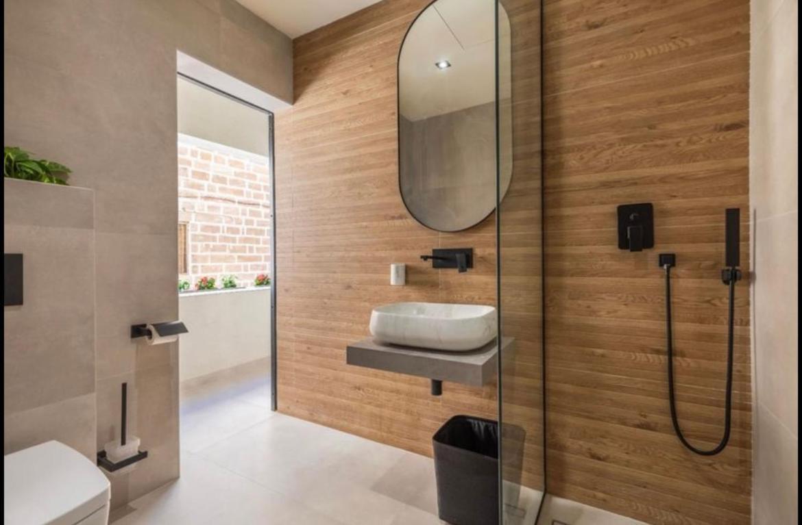 New - Designer Finished 1 Bedroom Apartment A 5 Minutes Ferry Away From Valletta Mosta Buitenkant foto